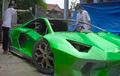 Bukan Anak Sultan, Pemuda Ini Bangun Lamborghini Aventador-nya Sendiri Pakai Kardus, Gokil Bro!