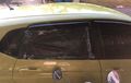 Honda Jazz Ditinggal Makan, Pemilik Kaget, Kaca Bolong Rugi Rp 3 Juta