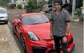 Jadi Sorotan Soal Obat Covid-19, Ternyata Anji Pernah Bikin Netizen Terkecoh Saat Berpose Bareng Porsche dan Ferrari 