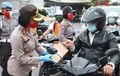 Hari Terakhir Operasi Patuh Lempuyang 2020, Personel Satlantas Polres Karangasem Bali Bikin Pengendara Senang
