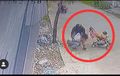 Viral 'Begal Payudara' Terekam CCTV, Korban Perempuan Sedang Dorong Kereta Bayi, Ciri-ciri Pelaku Naik Motor Ini