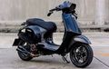 Vespa Sprint Bertampang Garang, Bodi Full Hitam dan Kaki Menawan