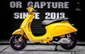 Modifikasi Vespa Sprint Mewah, Bodi Kuning Emas dan Pakai Part Premium