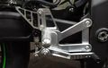 Pasang Footstep Underbone di Kawasaki Ninja ZX-25R, Modal Rp 2 Jutaan