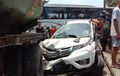 Bus Seruduk Honda BR-V Hingga Gepeng, Baru Berhenti Setelah Hantam Truk dan Pagar Rumah, 1 Korban Meninggal
