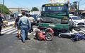 Vario, Jupiter Sampai Agya Diobrak-abrik Truk, Ngeblong di Lampu Merah, Nyangkut di Ban
