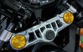 Pasang Segitiga Atas Aluminium di Kawasaki Ninja ZX-25R, Lebih Sporty