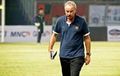 Dunia Bola Indonesia Berduka, Alfred Riedl Tinggalkan Rekam Jejak Istimewa