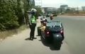 Waduw, Viral Video Motor Roda Tiga Mewah Punya Bupati Karawang Ditilang Polisi, Dikira Modif Kali Ya?