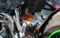Enggak Sulit, Begini Cara Pasang Sok Ohlins di Kawasaki Ninja ZX-25R