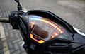 Modifikasi Honda Vario 125 Ini Pakai Spidometer Koso, Fiturnya Komplet