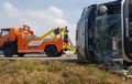 Bus PO Sudiro Tungga Jaya Pecah Ban di Tol Cipali, Loncat Jalur Lawan Lalu Terguling, Satu Tewas
