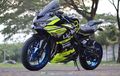 Hias Bodi Kawasaki Ninja ZX-25R Pakai Decal Stiker Modal Rp 2,7 Jutaan