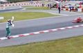 Mengamuk dan Pukul Lawan Karena Crash Saat Balapan, Pegokart Ini Terancam Dilarang Balapan Seumur Hidup