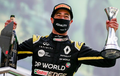 Raih Podium di F1 Eifel 2020, Begini Cara Daniel Ricciardo Merayakan Keberhasilannya!