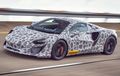 Masih Disamarkan Pakai Kamuflase, Supercar Hybrid Garapan McLaren Bakal Pakai Mesin V6 dan Rangka Baru?
