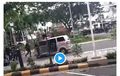 Suzuki APV Ambulans Ditembaki Gas Air Mata, Diminta Berhenti Malah Tancap Gas