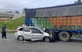 Honda Mobilio Tertancap Kolong Truk Tronton, Kabin Terbelah, Dua Tewas di Tol Pekanbaru-Dumai