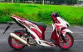 Baju Merah dan Sedikit Part Merah Bikin Honda Vario 150 Makin Istimewa