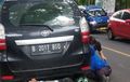 Toyota Avanza Mendadak Mogok, Bikin Macet Jalanan, Kolong Dicek Ada Ular Ngegantung