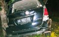 Kijang Innova Hujam Pohon, Kabarnya Serempet Motor, Polisi Sebut Kecelakaan Tunggal