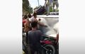 Toyota Avanza Dilibas Kereta Api, Koprol Berkali-kali Timpa Motor, Satu Wanita Terhimpit
