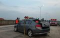Honda City Terpelanting d Tol Pejagan-Pemalang, Imbas Terjang Genangan, PPTR Sebut Over Speed