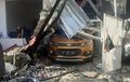 Chevrolet Trax Ketiban Puing Garasi, Rumah Mewah di Bekasi Meledak, Pemilik Luka-luka