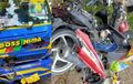 Honda BeAT Bonceng Tiga Ambyar, Bodi Pecah Hantam Truk, 2 Pria Dan 1 Wanita Tewas