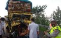 Truk Muatan Cabai Wajah Ringsek, Hujam Truk Angkut Pasir di Tol Cipali, Sopir Dan Kernet Tewas