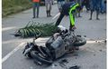 Honda BeAT Berantakan, Serpihan Bodi Tercecer, Adu Banteng Lawan Kawasaki KLX150