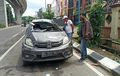 Honda Brio Babak Belur, Gagal Nyalip Toyota Fortuner, Terbang Lalu Koprol Tiga Kali