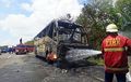 Bus Pariwisata Ludes di Tol Tangerang-Merak, Berawal Bau Gosong, Disusul Asap Dan Api