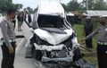 Daihatsu Sigra Dipacu Kencang, Wajah Gepeng Tusuk Belakang Truk, 4 Nyawa Melayang