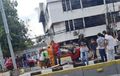 Mazda2 Kayang Kondisi Atap Ringsek, BeAT Amburadul Dihajar, Imbas Terobos Lampu Merah