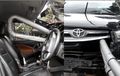 Video Toyota Innova Tertusuk Besi Pembatas Jalan TOL, Jebol Sampai Dasbor