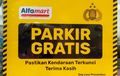 Penghasilan Juru Parkir di Minimarket Rp 100-200 Ribu