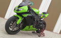 Gokil Kawasaki Ninja ZX-6R Ini Templok Radiator Racing Seharga 1 NMAX