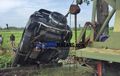 Suzuki Escudo Dikerek Dari Sungai, Nyungsep Hindari Motor Jatuh, Bumper Bonyok