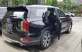 Berkat Fitur Ini, Buka Pintu Hyundai Palisade di Tepi Jalan Lebih Aman