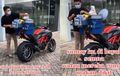 Video Viral Pedagang Siomay Jualan Pakai Moge Ducati Diavel, Ternyata Faktanya Begini