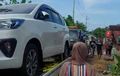 Ratusan Mobil Baru Baris Masuk Desa Sumurgeneng, Warganya Mendadak Sultan Ramai-Ramai Borong Mobil Gresss! Videonya Viral
