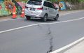Jalan Provinsi Penghubung Kota Batu dan Kabupaten Kediri Retak, Rekayasa Lalu Lintas Dilakukan!