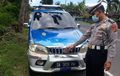 Daihatsu Taruna Tonjok Siswi SMP, Turun Dari Angkot Lari, Nyeberang Tanpa Noleh