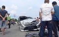 Toyota Avanza Koprol 100 Meter, Kecepatan Tinggi Senggol Ban Truk, Tertahan Mitsubishi L300