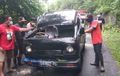 Suzuki Carry Atap Melengkung, Nyaris Gepeng Tergencet Pohon Ambruk di Klungkung