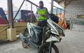 Vario Hancur Muka, Sok Depan Hadap Kanan, Meluncur Bebas di Jalan Menurun