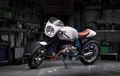 BMW R65 Dicustom Cafe Racer, Bodi Putih Mulus, Perawakan Elegan