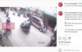 Viral Bonceng Anak Istri Pengendara Motor Sikat Handphone dari Motor Yang Sedang Parkir