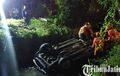 Hindari Motor, Mobil Salto dan Terlentang di Dasar Sungai, Pengemudi Remaja 19 Tahun : Saya Nggak Apa-apa Pak